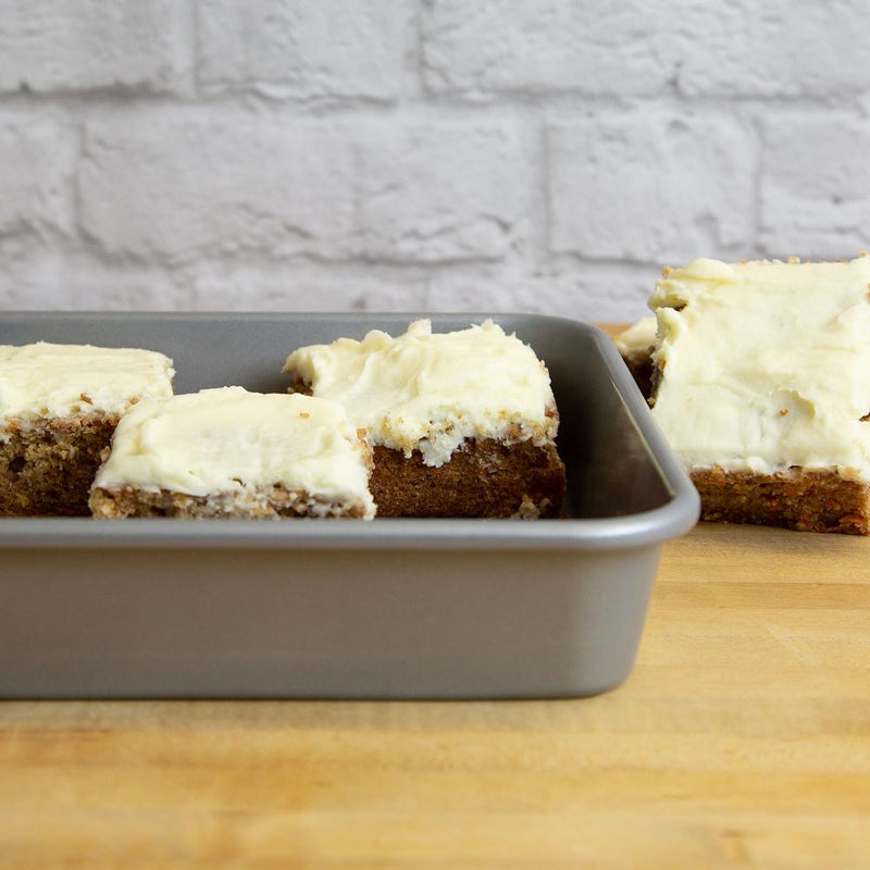 BakeMaster NonStick 9" Square Cake Pan – Gifts & Kitchen Accessories gift Montreal Villeray Urban Palate