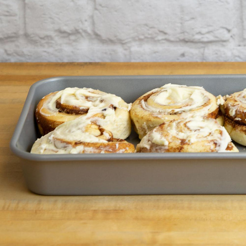 BakeMaster NonStick 9"x13" Rectangular Cake Pan – Gifts & Kitchen Accessories gift Montreal Villeray Urban Palate