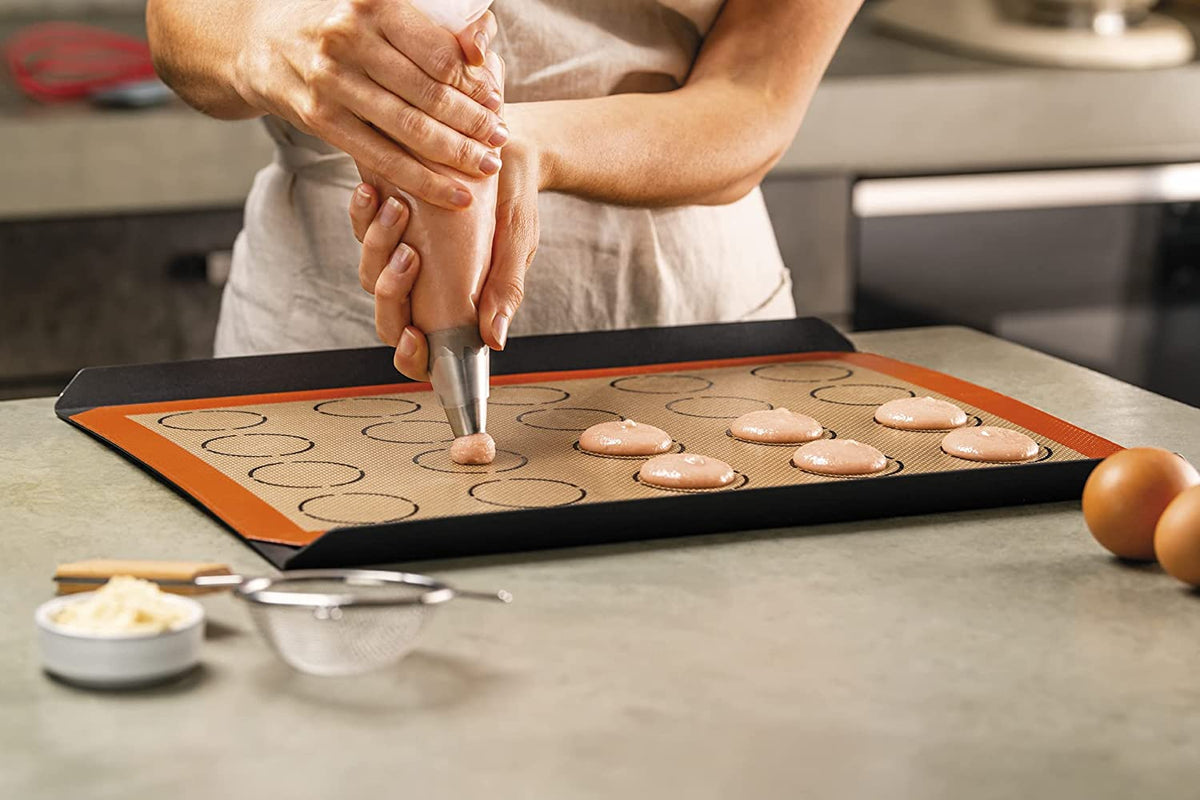 Perfect Macaron Non-Stick Baking Mat – Gifts & Kitchen Accessories gift Montreal Villeray Urban Palate