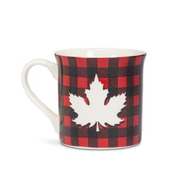 Taza con diseño de cuadros búfalo y hojas 12 oz