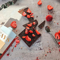 Dark Chocolate Bar with Strawberries and Royal Kombu 80g