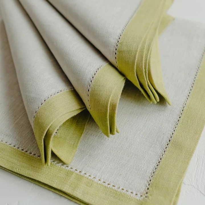 Servilletas Versalles plateadas con borde verde - Juego de 4