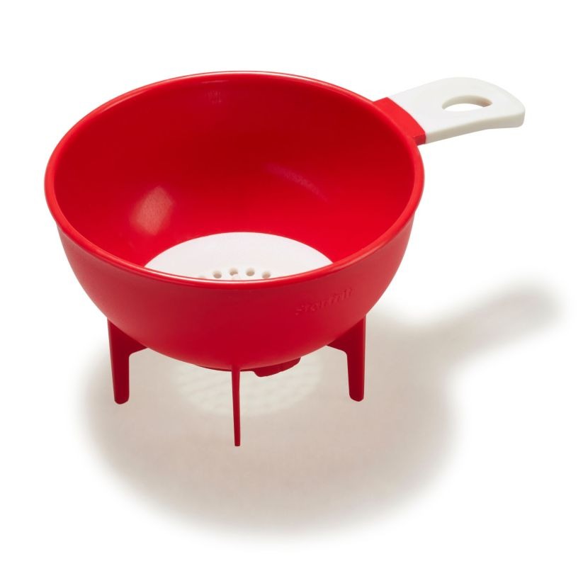 Entonnoir et passoire à conserves