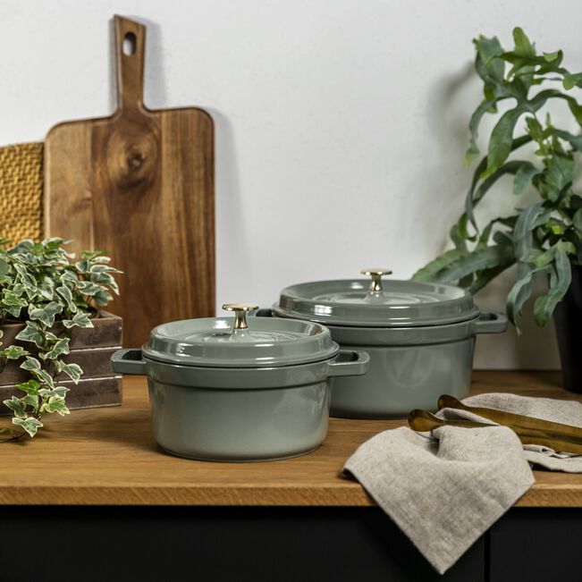 Eucalyptus Cast Iron Round Cocotte - 24cm / 3.7L