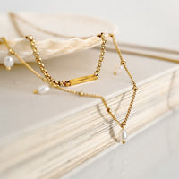 Axelle Gold Short Bar Necklace