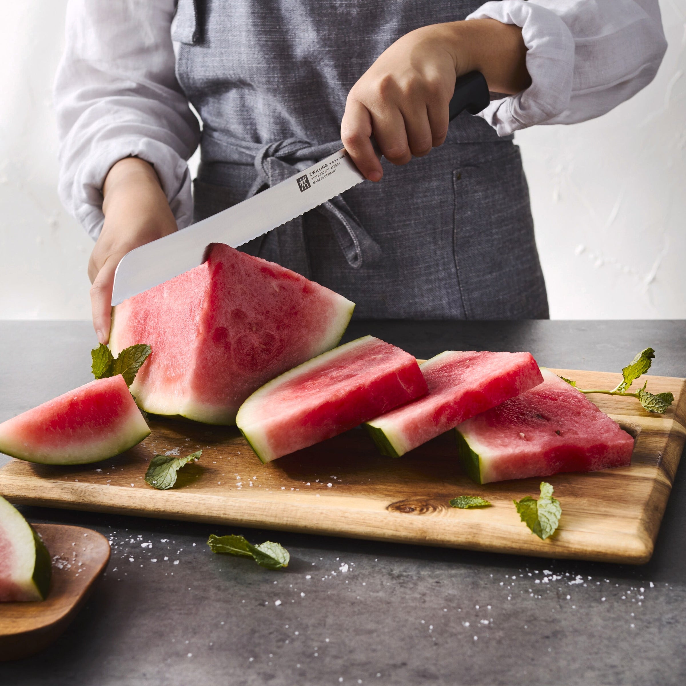 Four Star 9" Bread Knife